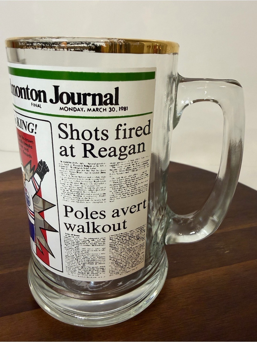 VTG 1981 Wayne Gretzky Edmonton Journal Glass Beer Mug Kid Is King Oilers Set 2 - Picture 3 of 16
